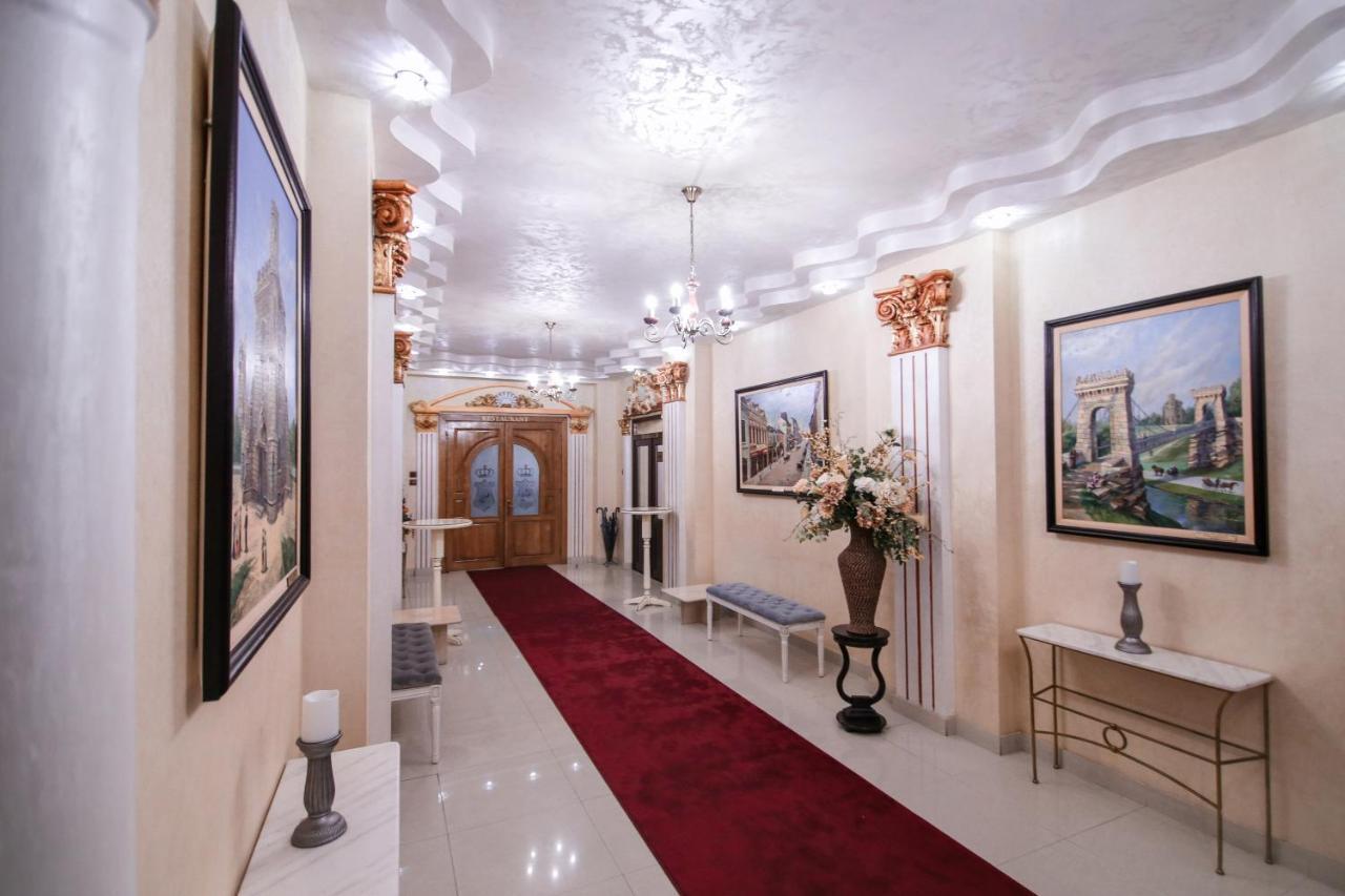 Hotel Royal Craiova Kültér fotó